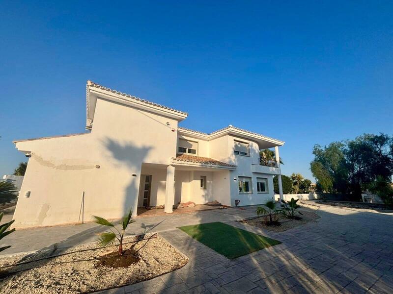 4 bedroom Villa for sale