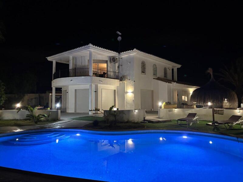 4 bedroom Villa for sale
