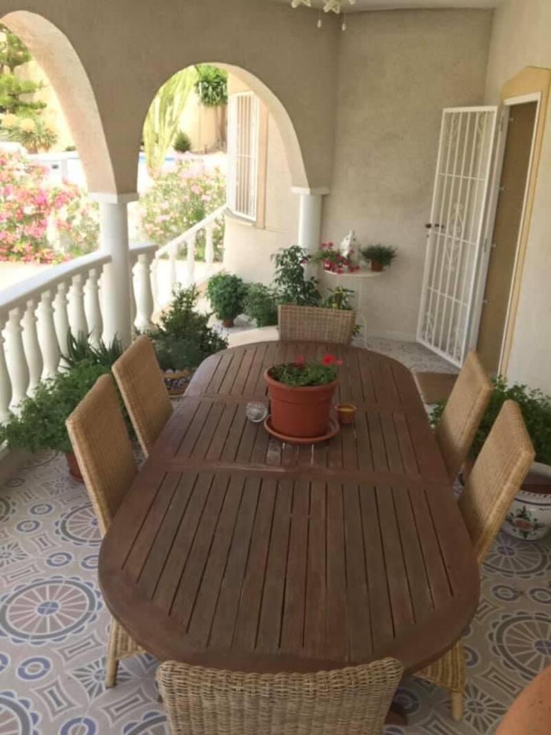 4 Schlafzimmer Villa zu verkaufen