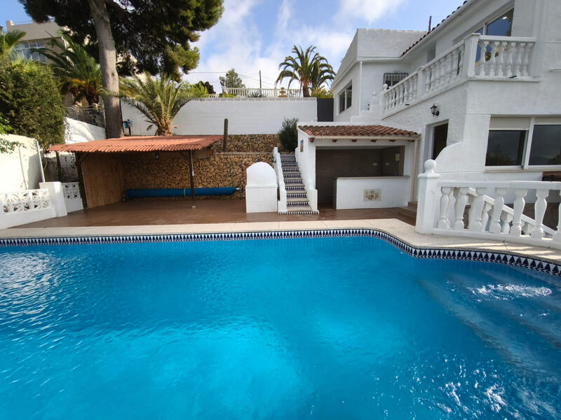 5 bedroom Villa for sale