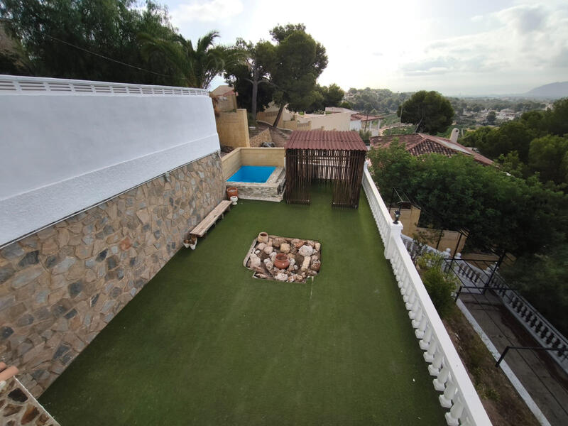 5 bedroom Villa for sale