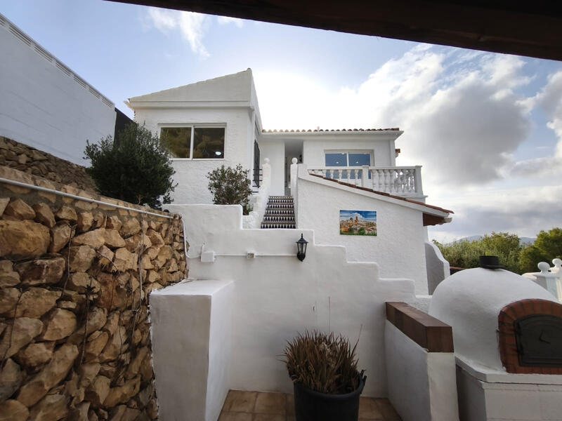 5 bedroom Villa for sale