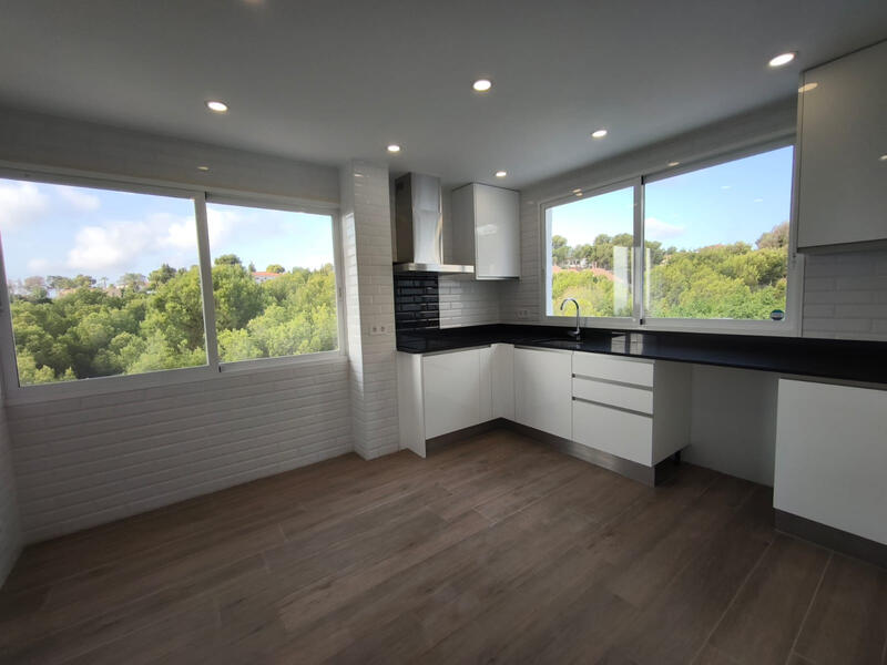 5 bedroom Villa for sale