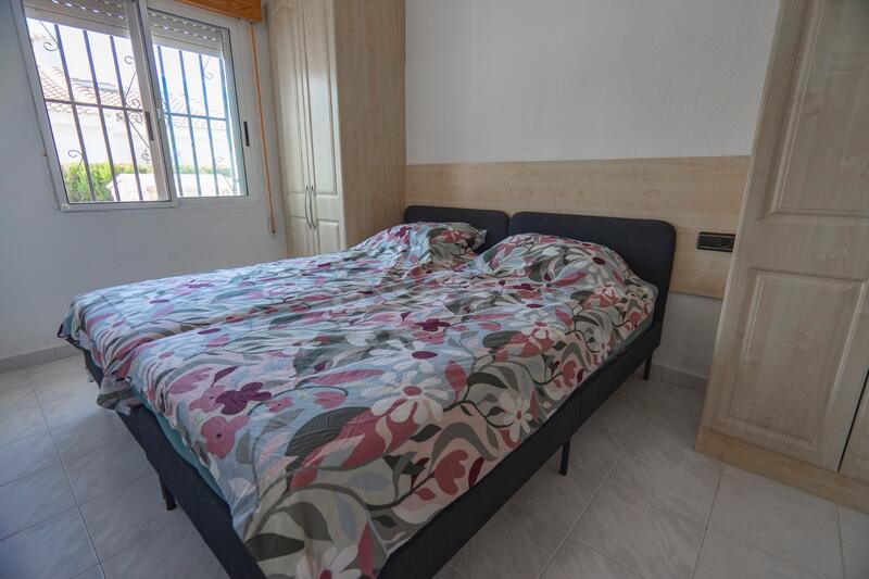 2 Cuarto Villa en venta