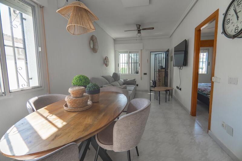 2 Cuarto Villa en venta