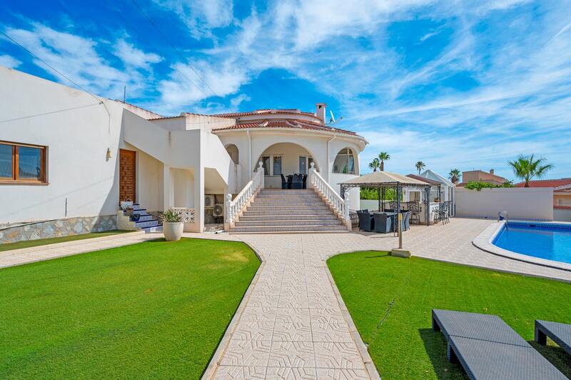 5 Schlafzimmer Villa zu verkaufen