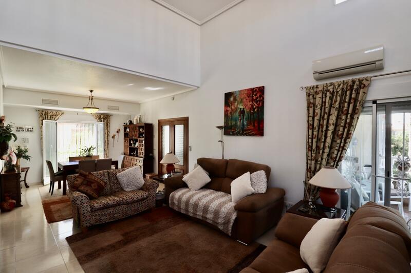 4 slaapkamer Landhuis Te koop