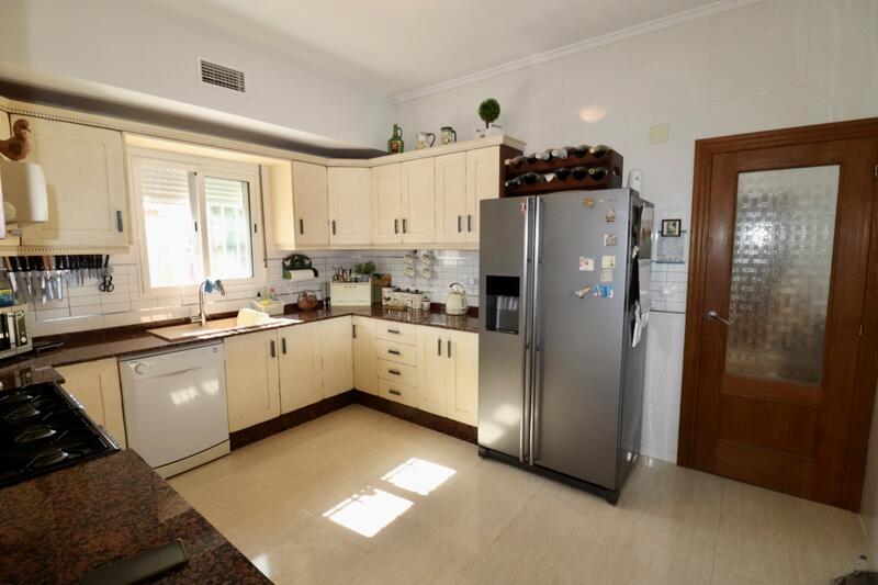 4 slaapkamer Landhuis Te koop