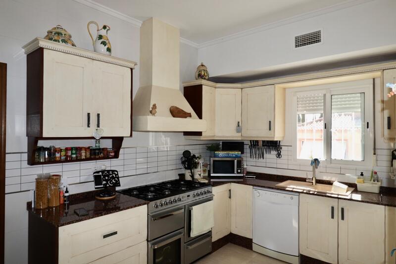 4 slaapkamer Landhuis Te koop