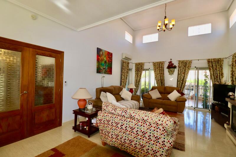 4 slaapkamer Landhuis Te koop