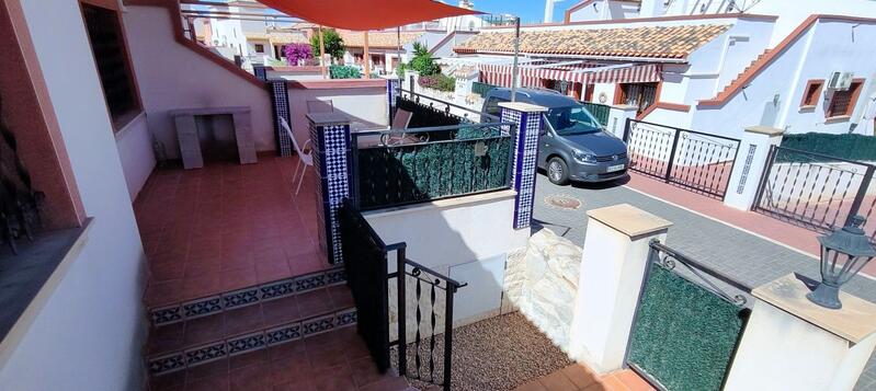 2 bedroom Townhouse for sale