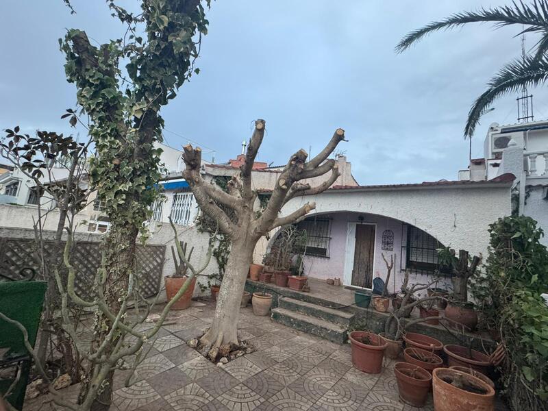 2 bedroom Townhouse for sale