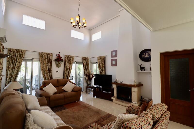 4 slaapkamer Landhuis Te koop