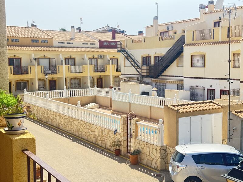 3 bedroom Townhouse for sale