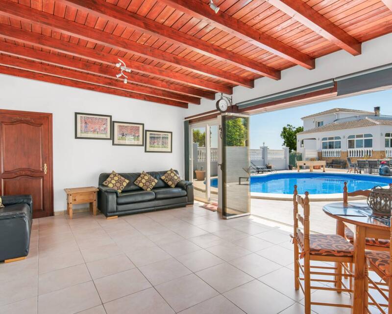 4 bedroom Country House for sale