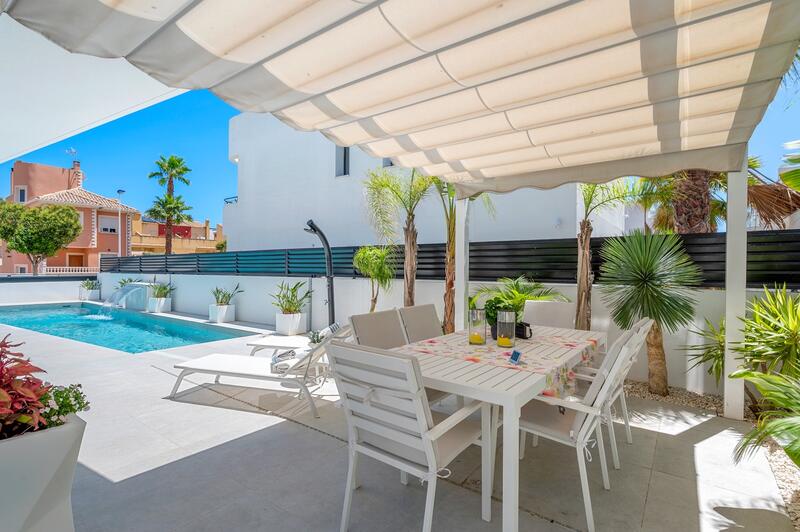 4 Schlafzimmer Villa zu verkaufen