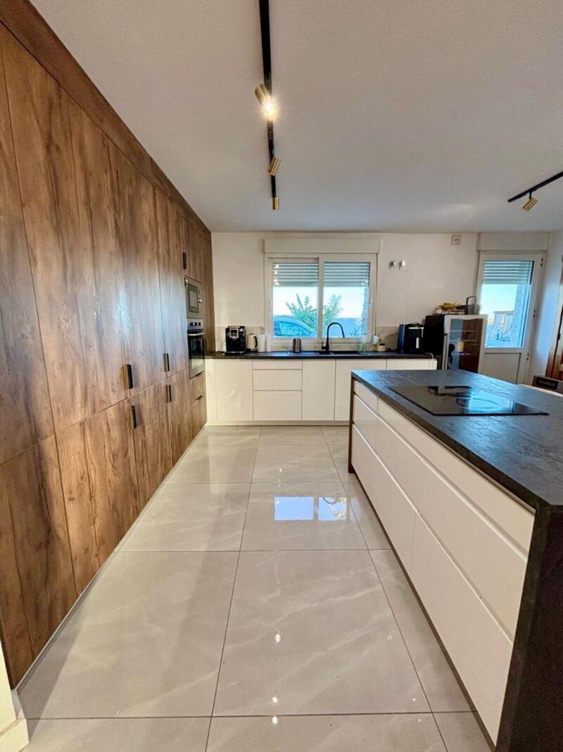 4 bedroom Villa for sale