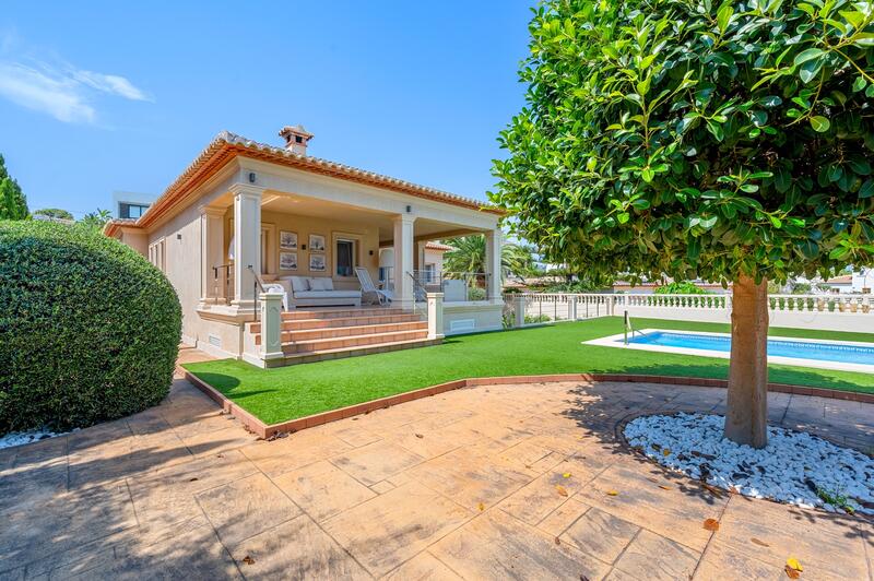 5 bedroom Villa for sale