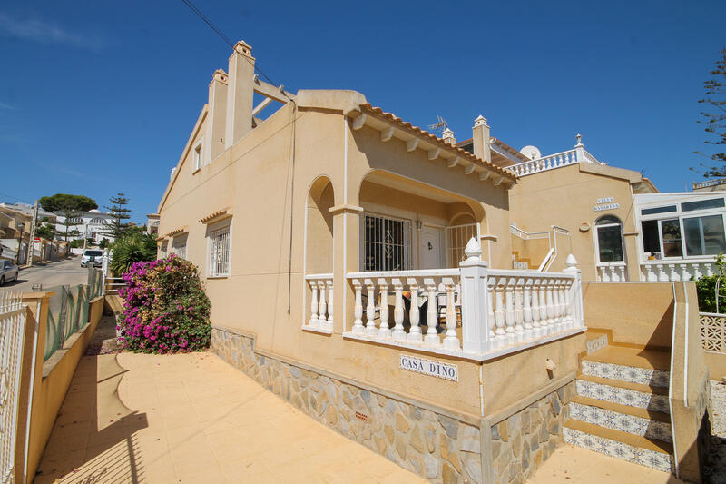 Villa zu verkaufen in Villamartin, Alicante