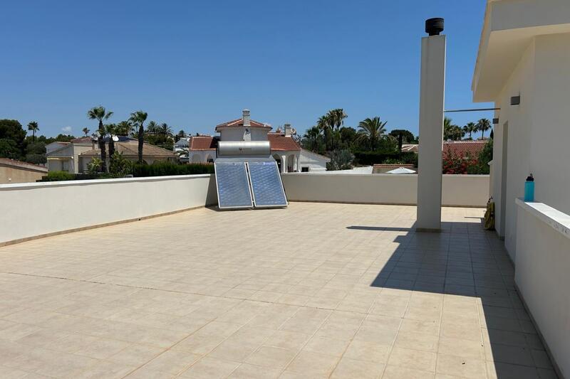 4 Cuarto Villa en venta