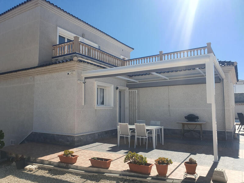 4 slaapkamer Villa Te koop