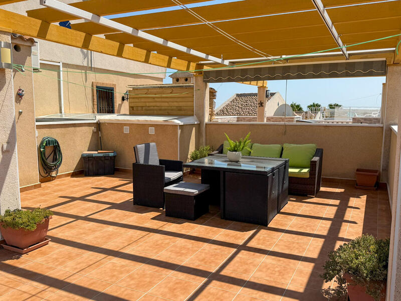 2 bedroom Townhouse for sale