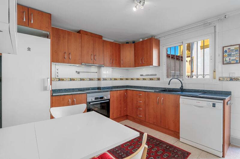 3 Schlafzimmer Stadthaus zu verkaufen