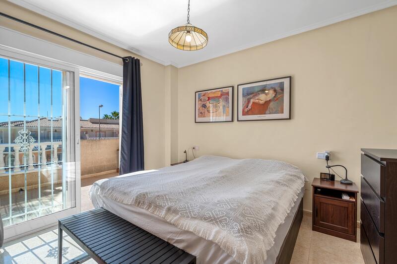 3 Schlafzimmer Stadthaus zu verkaufen