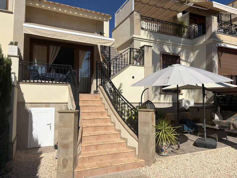 Adosado en venta en Algorfa, Alicante