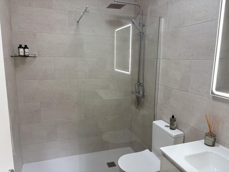 2 Cuarto Adosado en venta