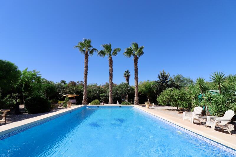 4 bedroom Country House for sale