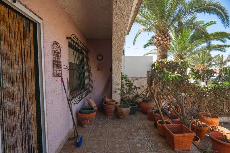 2 bedroom Townhouse for sale