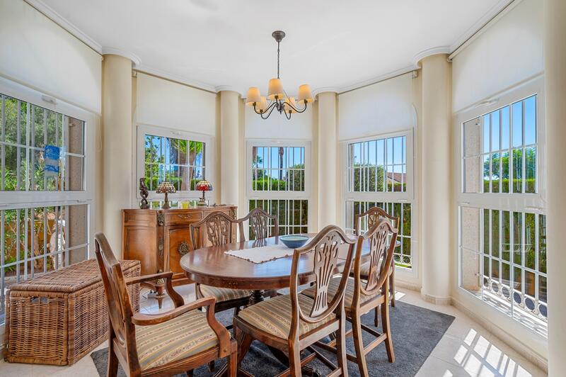3 bedroom Townhouse for sale