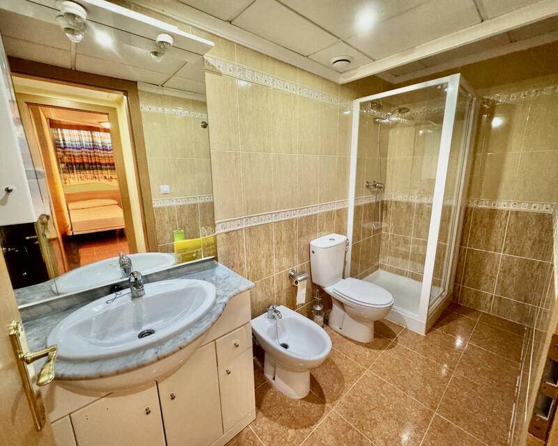 5 bedroom Apartment for sale