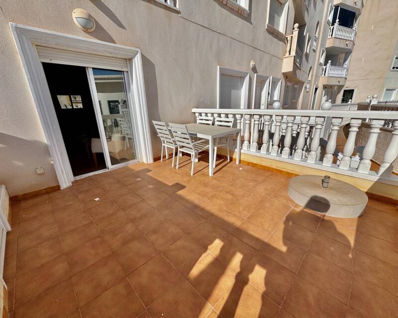 5 bedroom Apartment for sale
