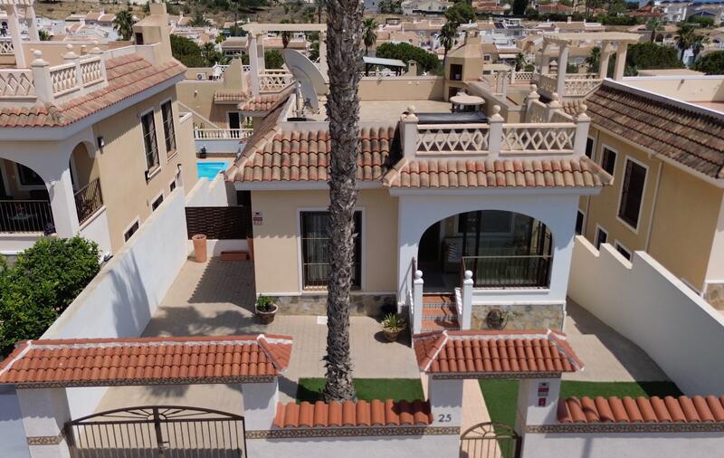 5 bedroom Villa for sale