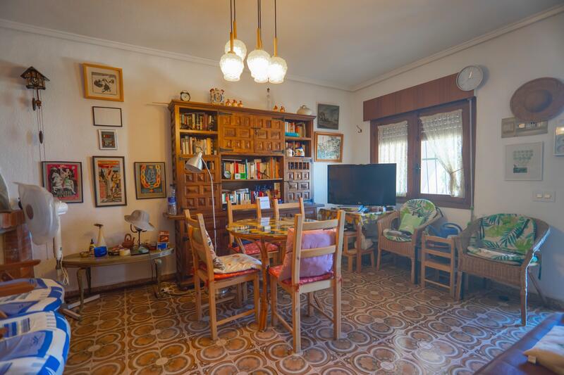 2 bedroom Townhouse for sale