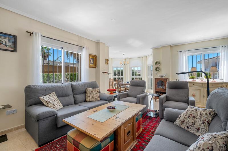 3 bedroom Townhouse for sale