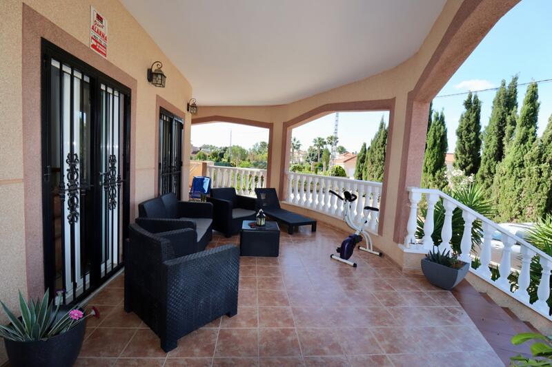 4 bedroom Country House for sale