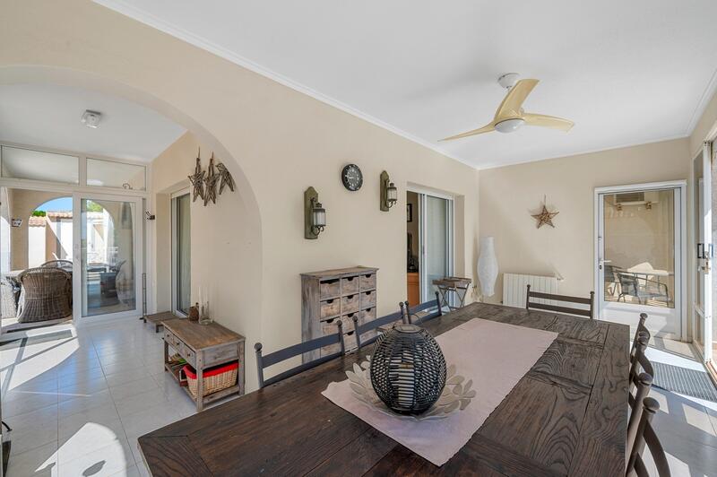5 bedroom Villa for sale