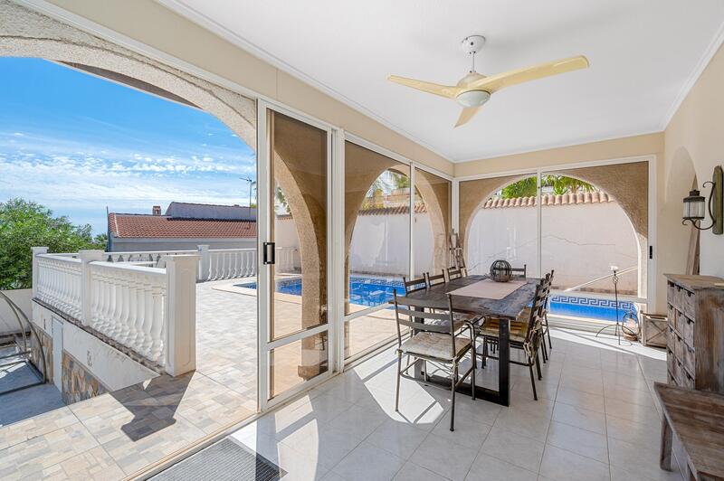 5 bedroom Villa for sale