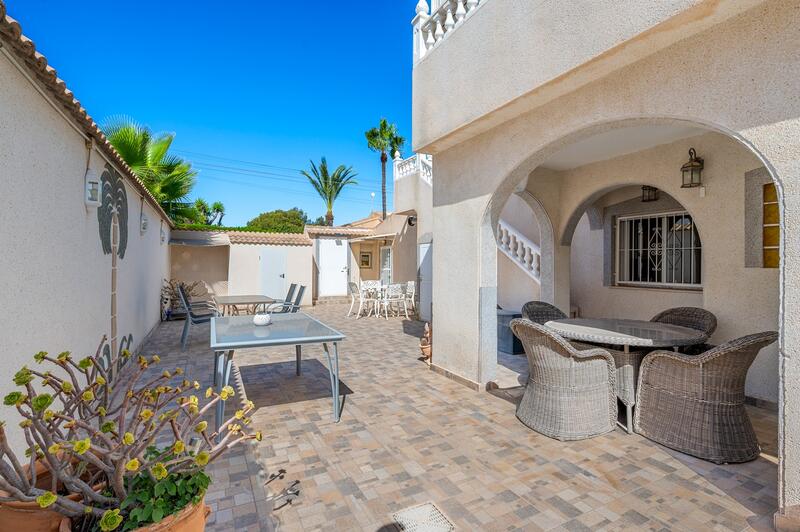 5 bedroom Villa for sale
