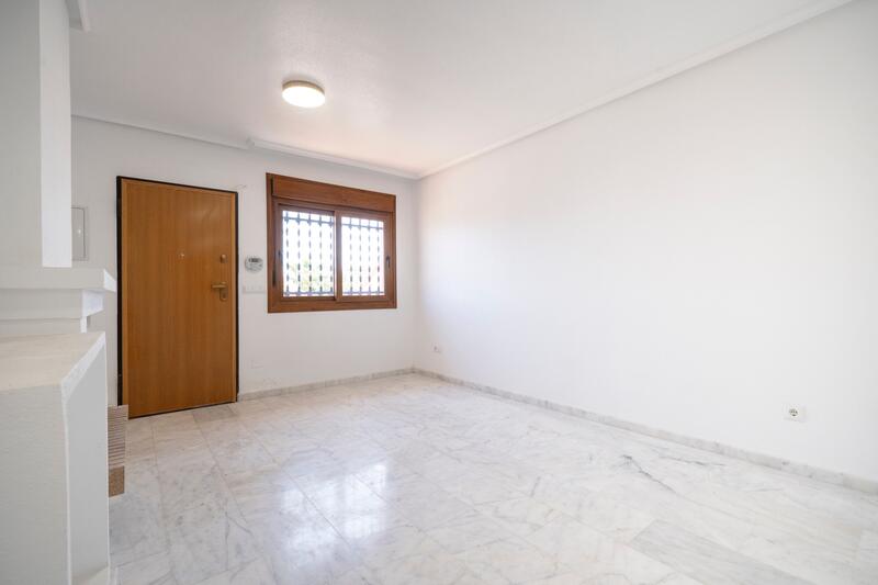 2 bedroom Townhouse for sale