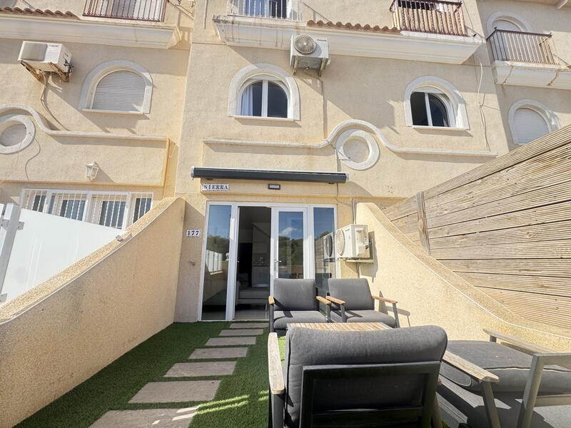 3 bedroom Townhouse for sale