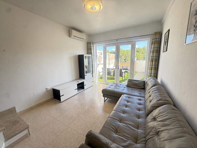 3 bedroom Townhouse for sale