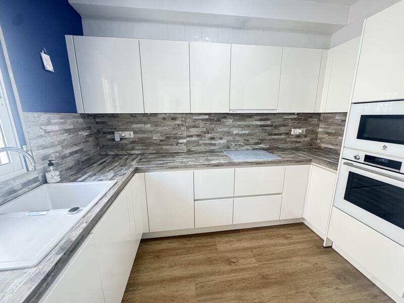 3 bedroom Townhouse for sale