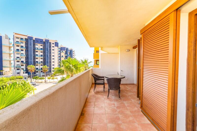 Lejlighed til salg i Punta Prima, Alicante