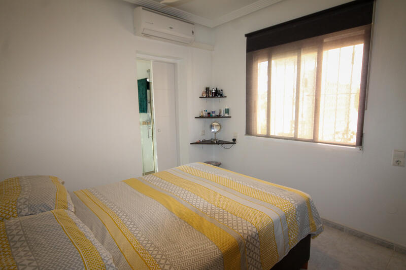 2 Schlafzimmer Villa zu verkaufen