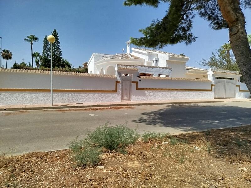 3 bedroom Villa for sale