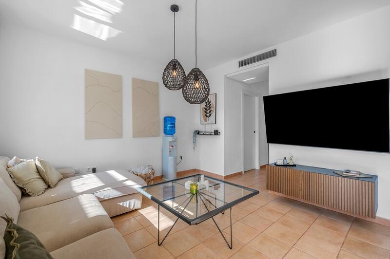 2 bedroom Townhouse for sale